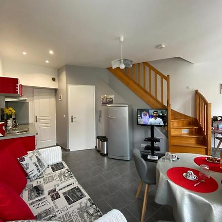 Апартаменты La Citadine Байе Экстерьер фото