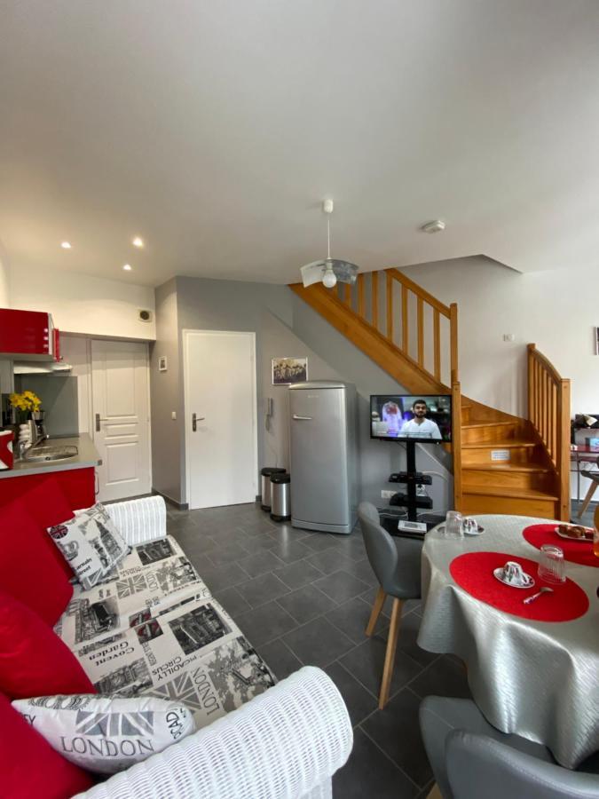 Апартаменты La Citadine Байе Экстерьер фото